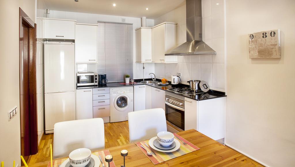 Apartments Barcelona & Home Deco Viladomat Экстерьер фото