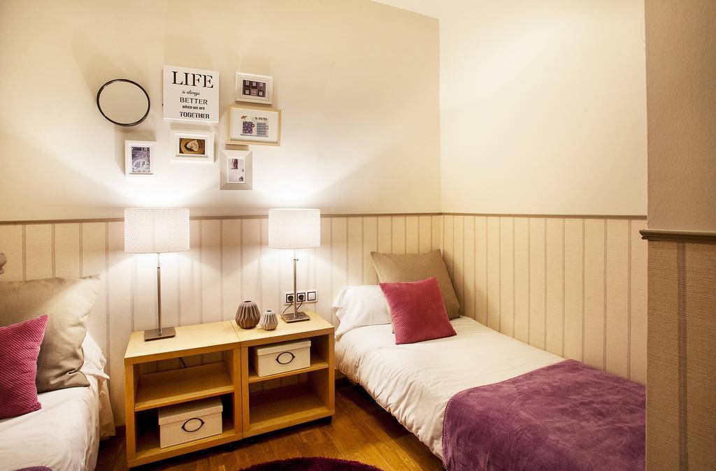 Apartments Barcelona & Home Deco Viladomat Экстерьер фото